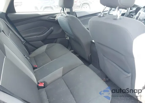 2012 Ford Focus Se z USA, uszkodzony, nr VIN 1FAHP3K25CL214649